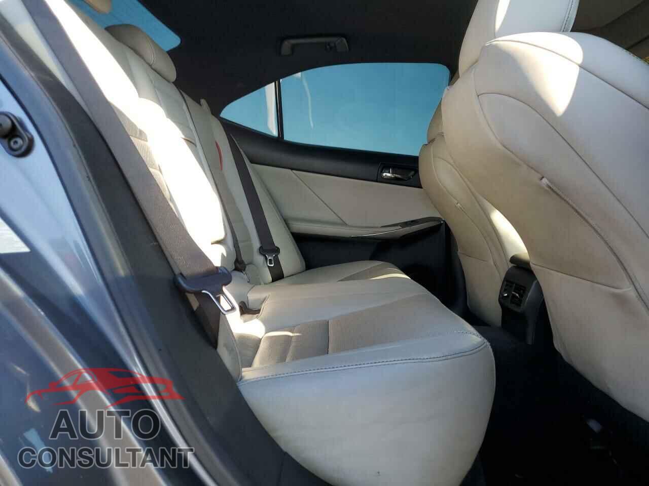 LEXUS IS 2014 - JTHCF1D23E5001567