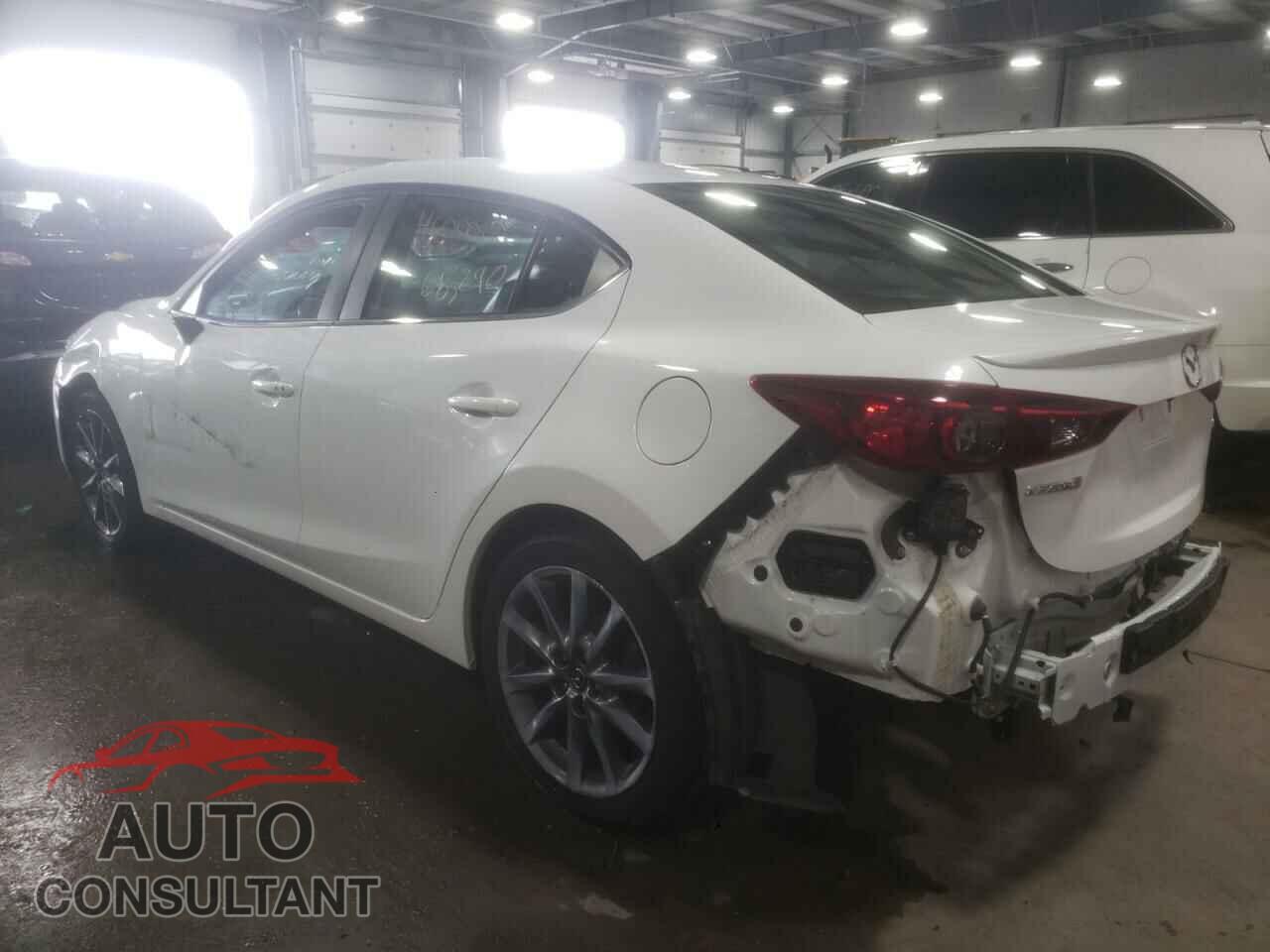 MAZDA 3 2018 - 3MZBN1V31JM183309
