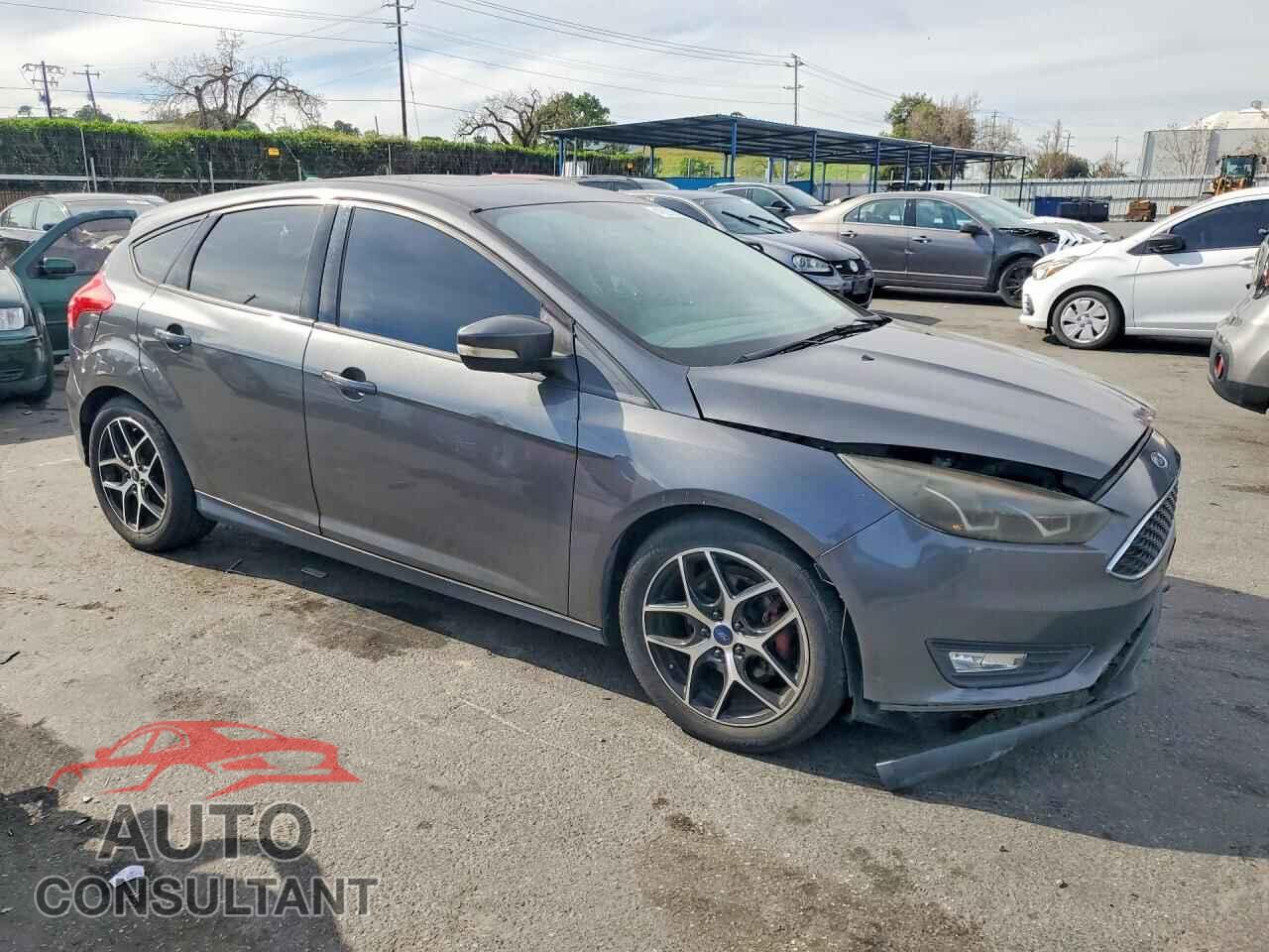 FORD FOCUS 2017 - 1FADP3M21HL255265
