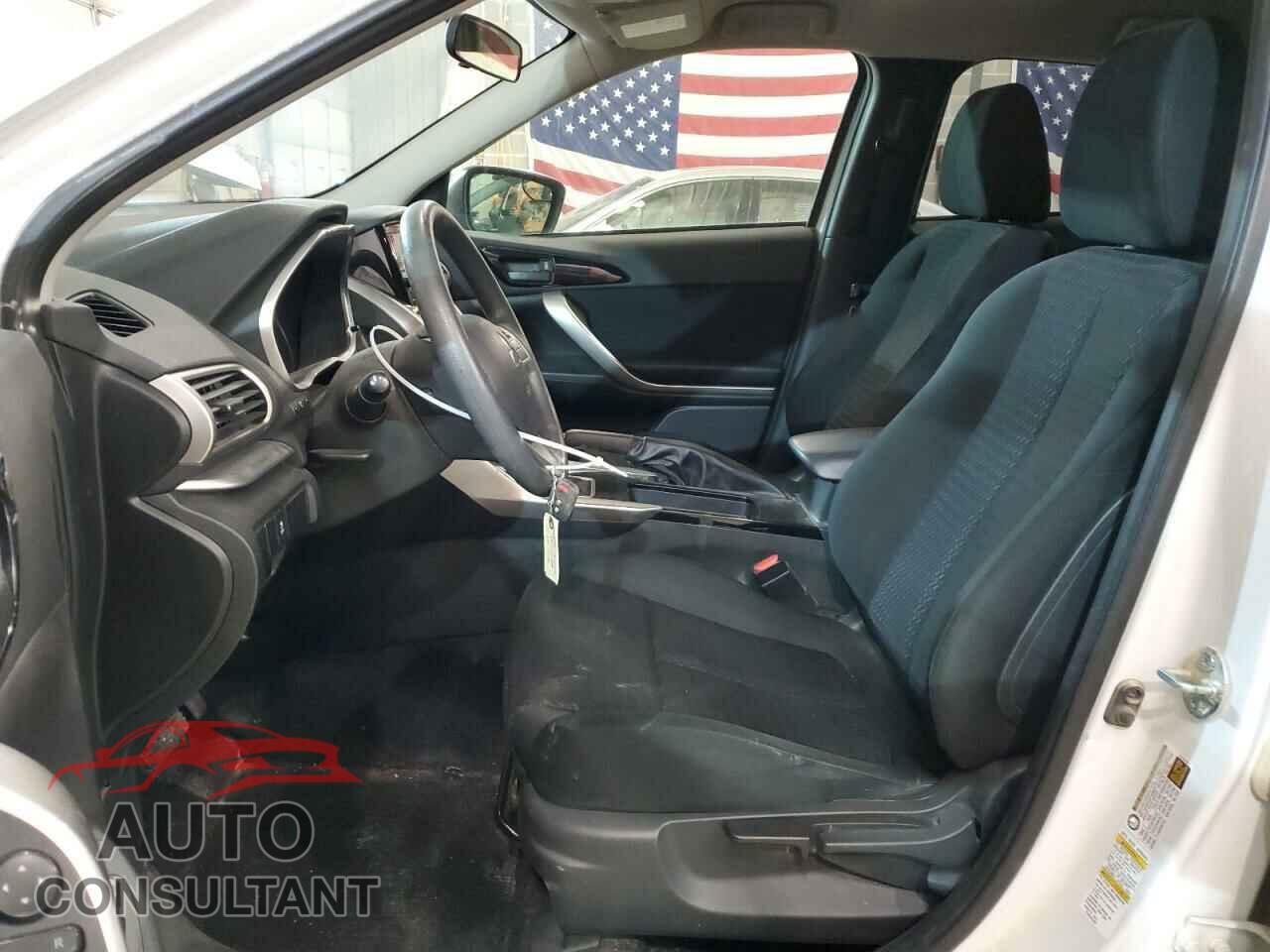 MITSUBISHI ECLIPSE 2019 - JA4AT3AA5KZ018880