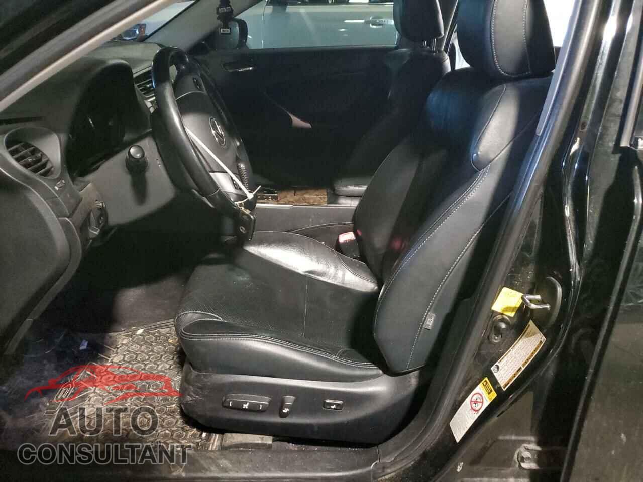 LEXUS IS 2011 - JTHBF5C22B5148656