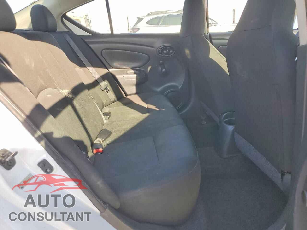 NISSAN VERSA 2017 - 3N1CN7AP0HL882811