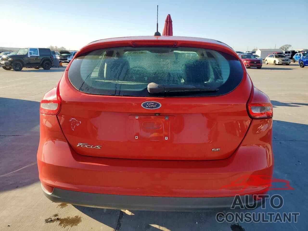 FORD FOCUS 2015 - 1FADP3K20FL319067