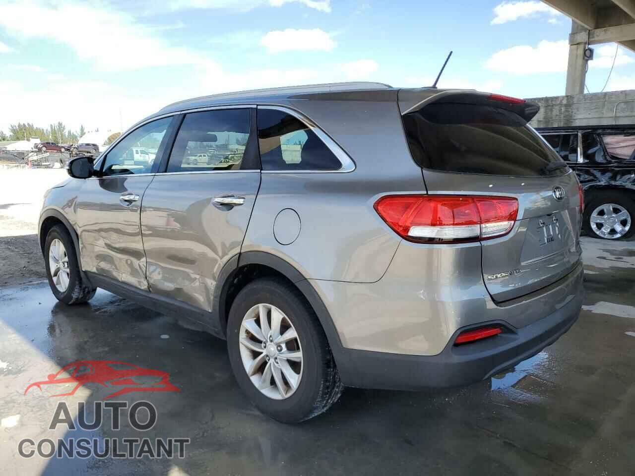KIA SORENTO 2017 - 5XYPG4A38HG204643
