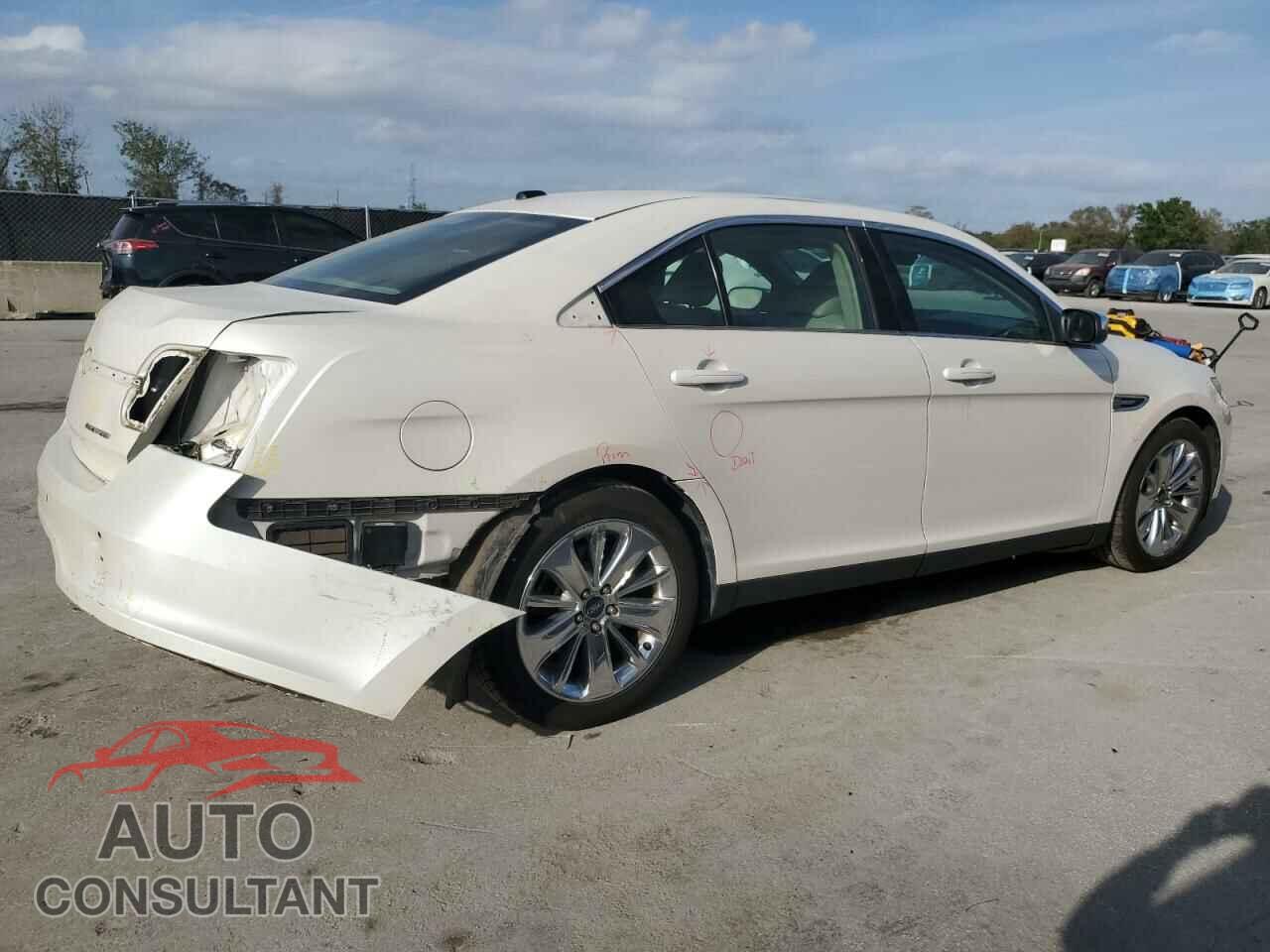 FORD TAURUS 2010 - 1FAHP2FW3AG101666