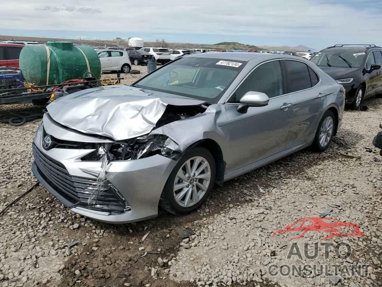 TOYOTA CAMRY 2022 - 4T1C11AKXNU637974