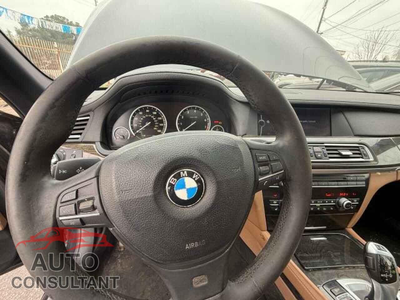 BMW 7 SERIES 2012 - WBAKA8C5XCDX01120