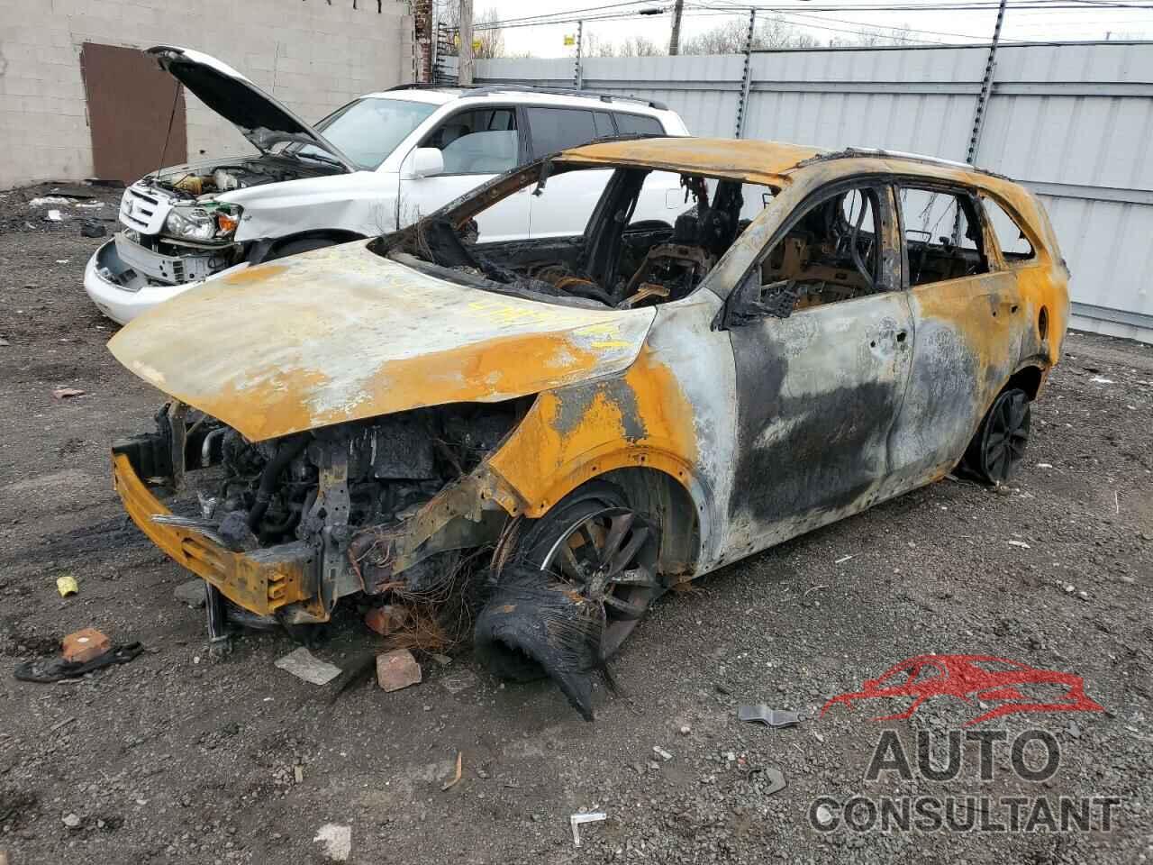 KIA SORENTO 2018 - 5XYPGDA31JG406598