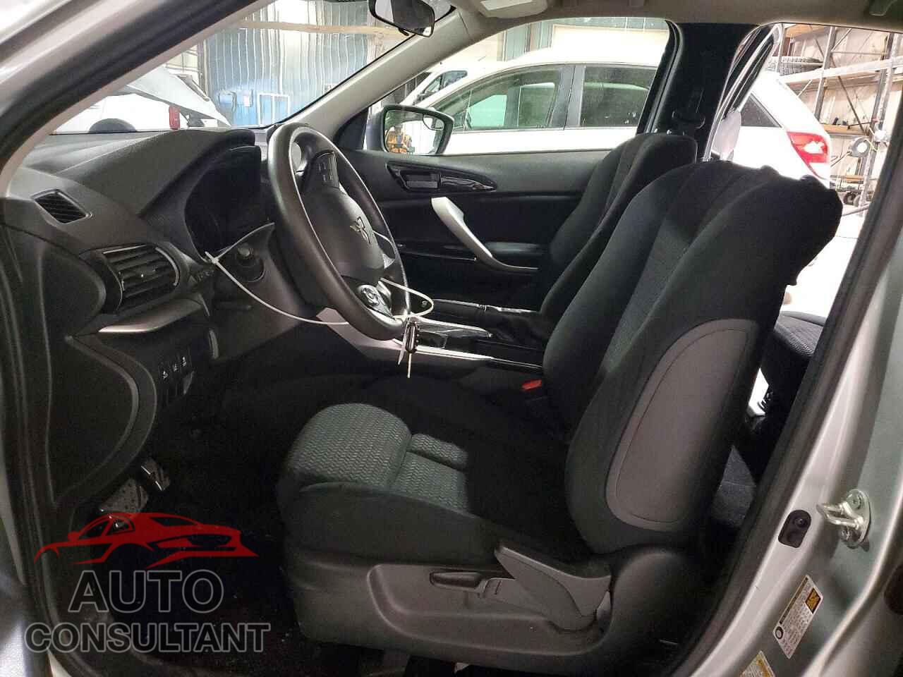 MITSUBISHI ECLIPSE 2023 - JA4ATVAA3PZ010845