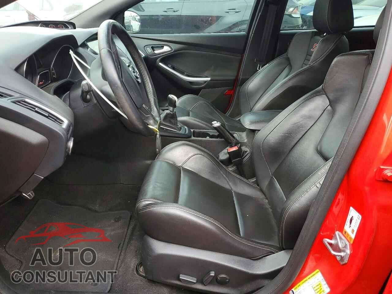FORD FOCUS 2017 - 1FADP3L98HL333717