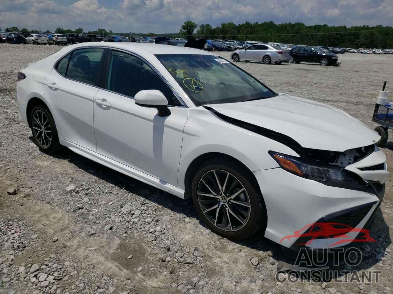 TOYOTA CAMRY 2021 - 4T1G11AK1MU517187