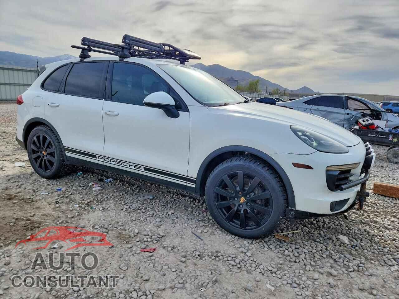 PORSCHE CAYENNE 2016 - WP1AA2A21GLA05194