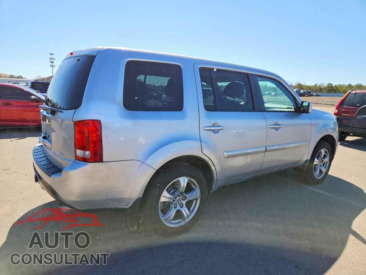 HONDA PILOT 2015 - 5FNYF4H48FB050963
