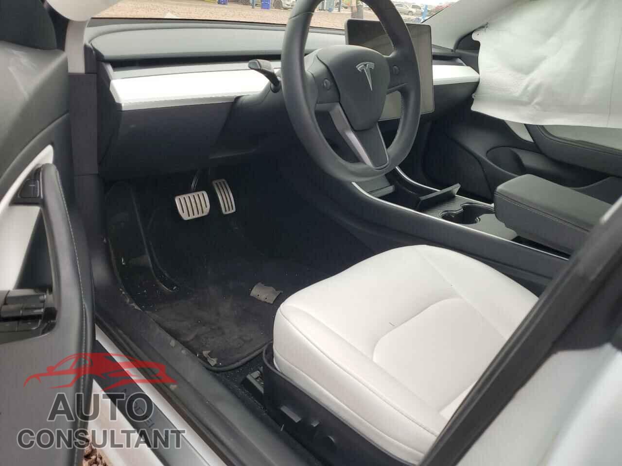 TESLA MODEL 3 2020 - 5YJ3E1EC2LF624914