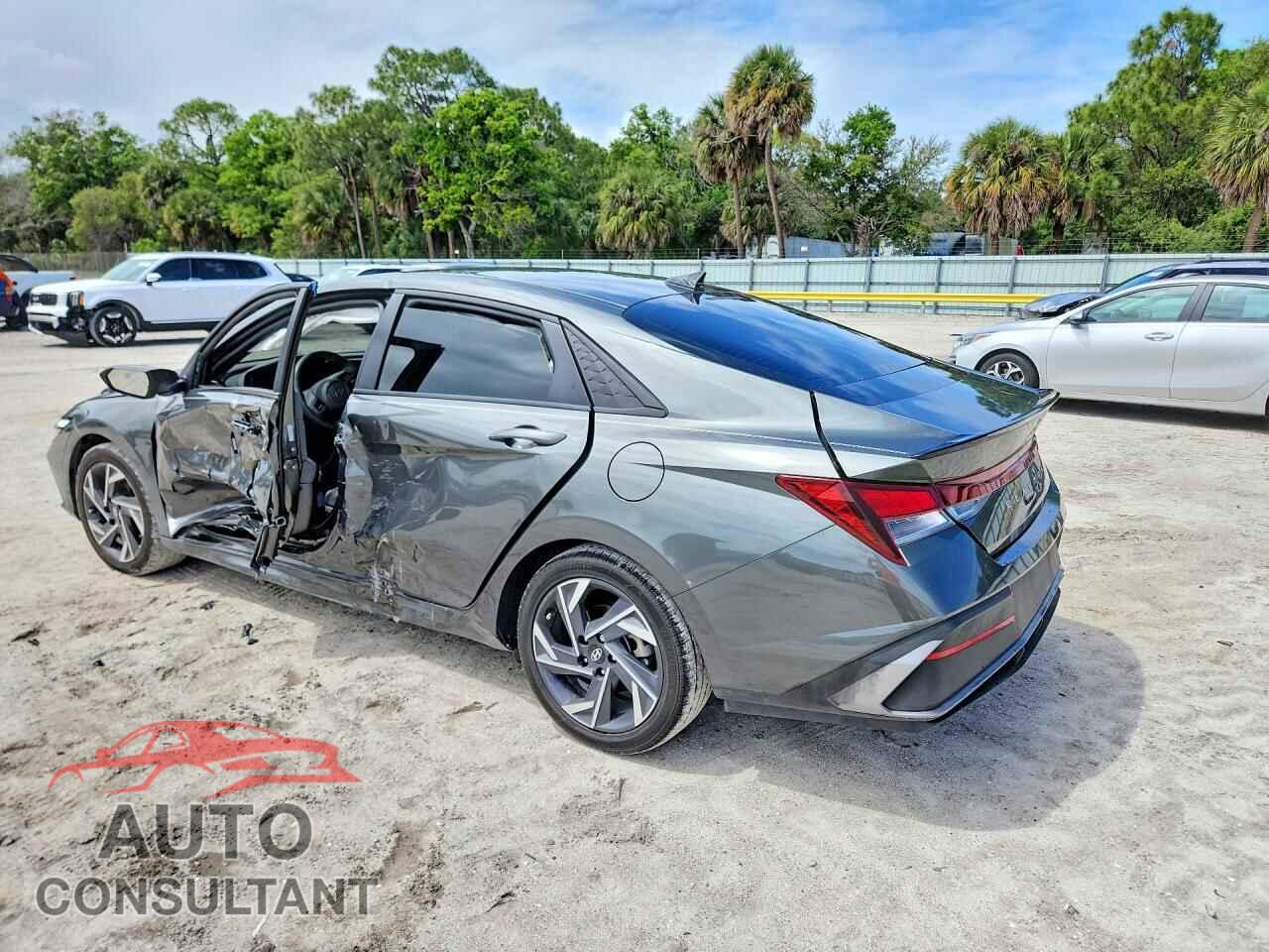 HYUNDAI ELANTRA 2025 - KMHLM4DG9SU970145