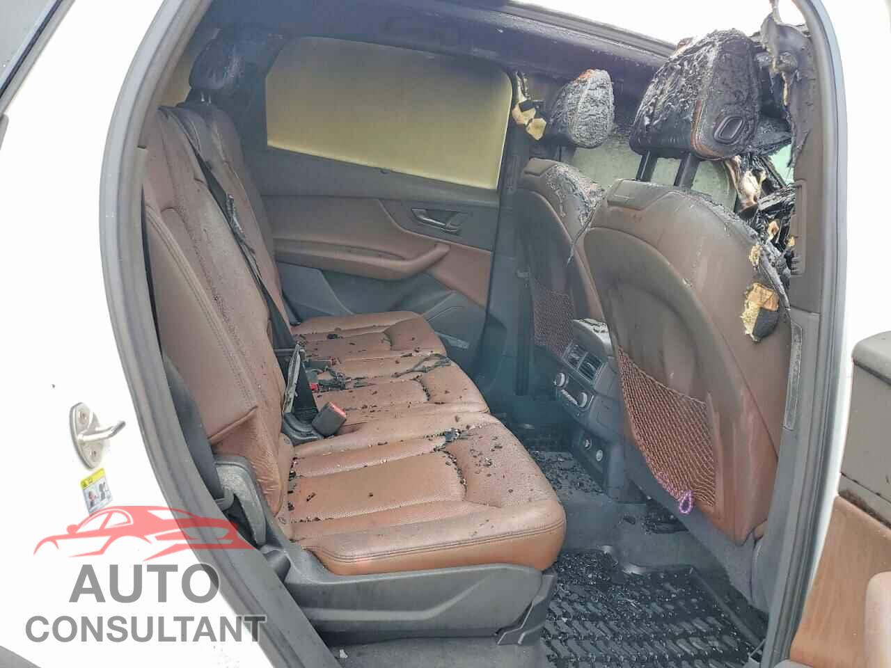 AUDI Q7 2018 - WA1VAAF76JD021663