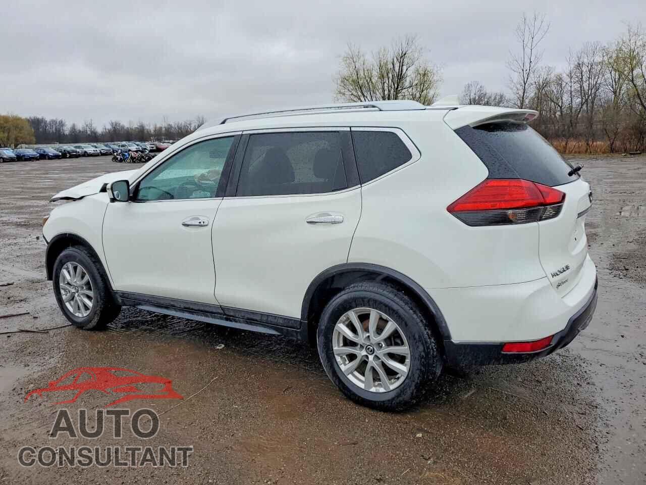 NISSAN ROGUE 2017 - KNMAT2MT3HP568547