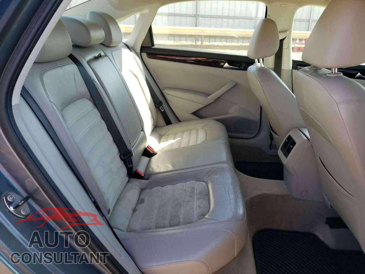 VOLKSWAGEN PASSAT 2014 - 1VWCS7A3XEC074389