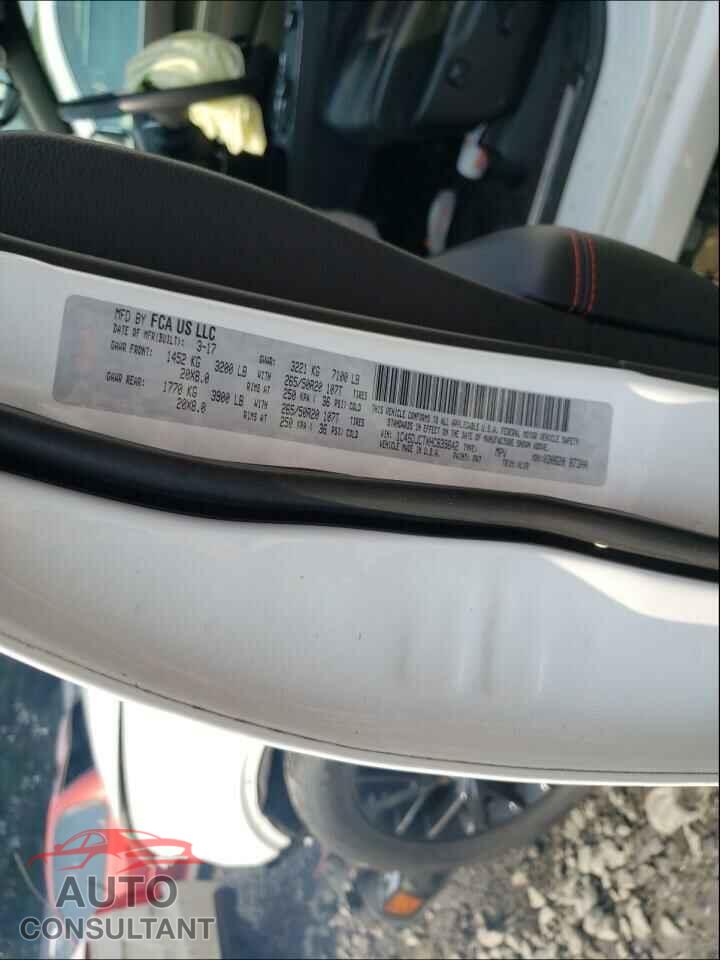 DODGE DURANGO 2017 - 1C4SDJCTXHC839642