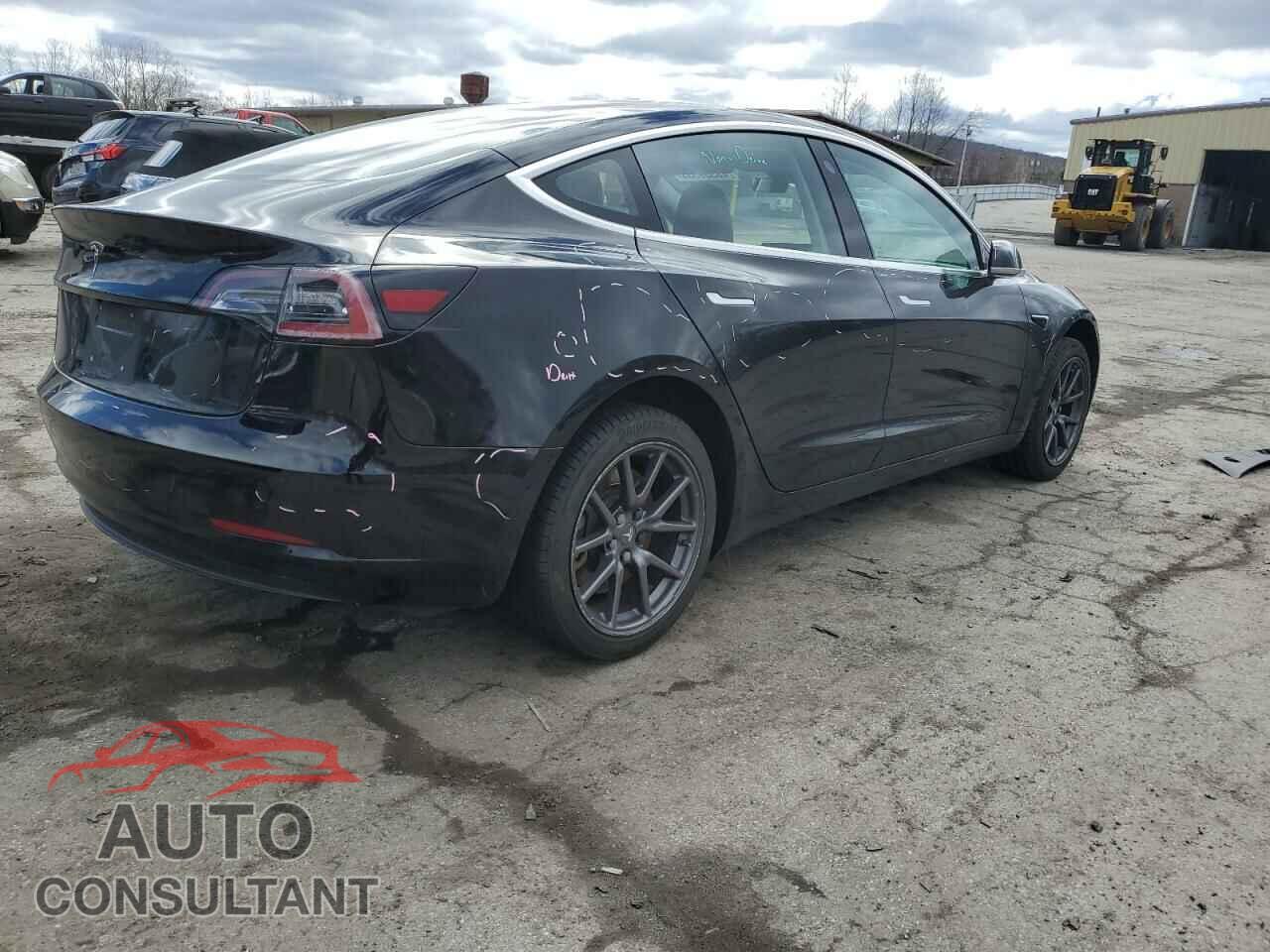 TESLA MODEL 3 2018 - 5YJ3E1EA5JF152364