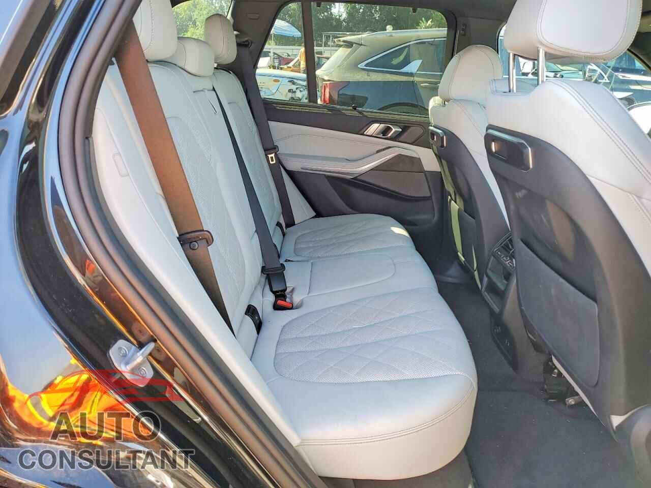 BMW X5 2025 - 5UX43EU04S9X77889