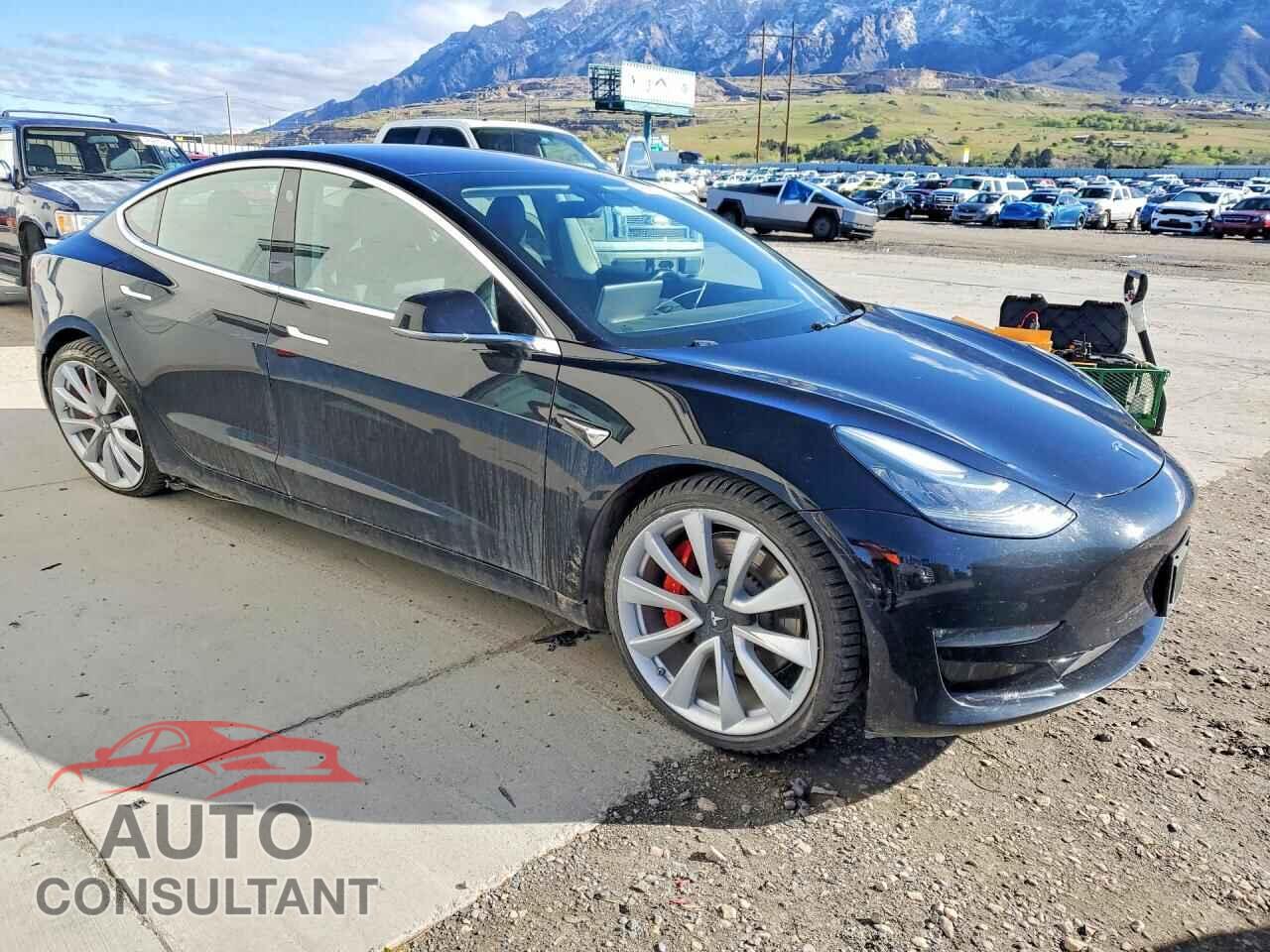 TESLA MODEL 3 2018 - 5YJ3E1EB8JF069732