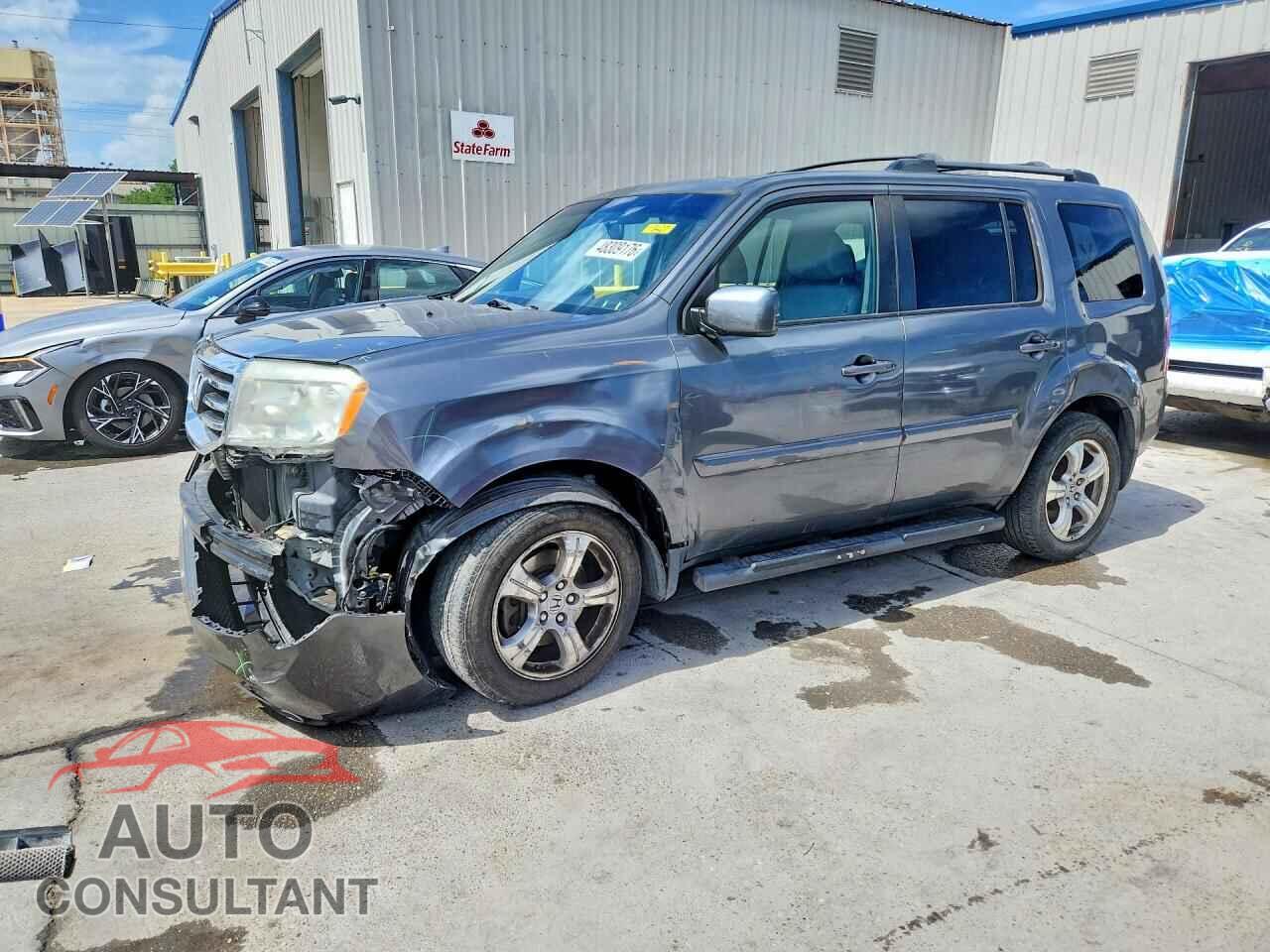 HONDA PILOT 2013 - 5FNYF4H50DB003559