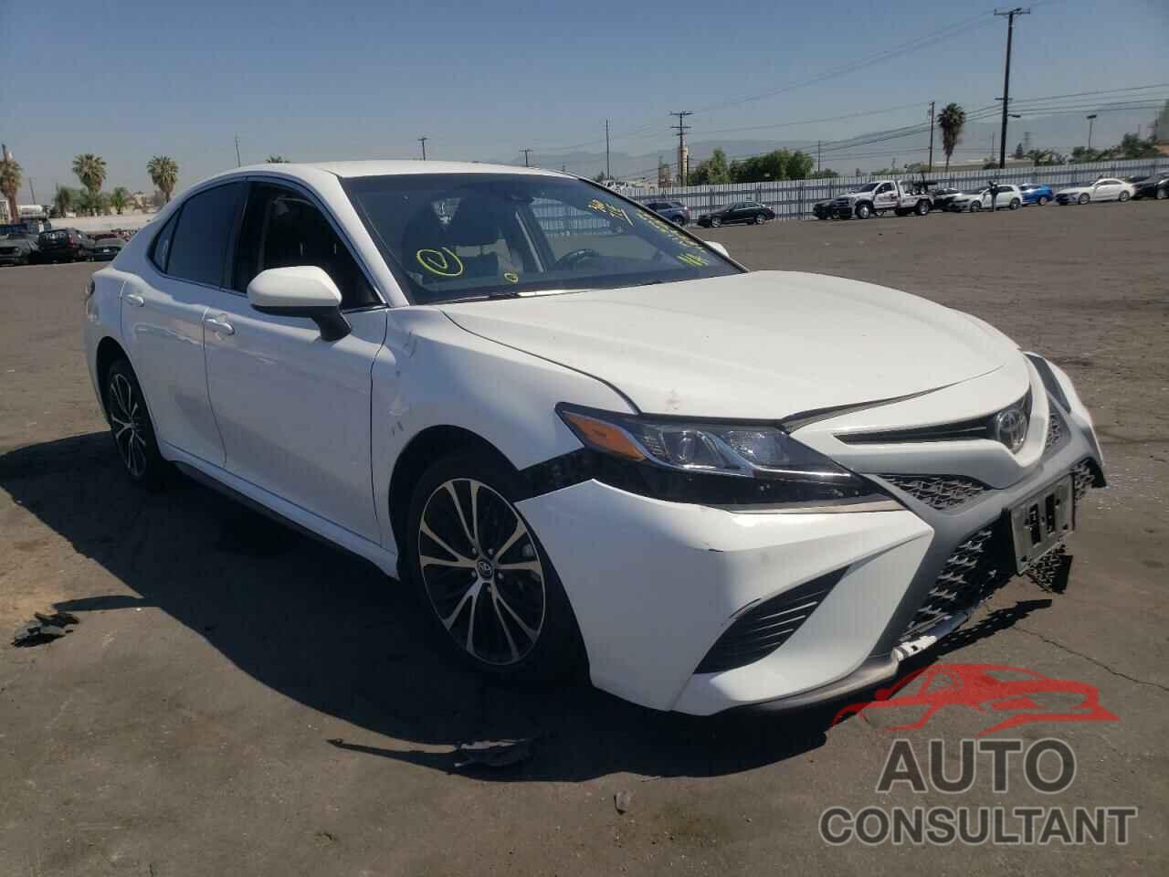 TOYOTA CAMRY 2018 - 4T1B11HK4JU652997