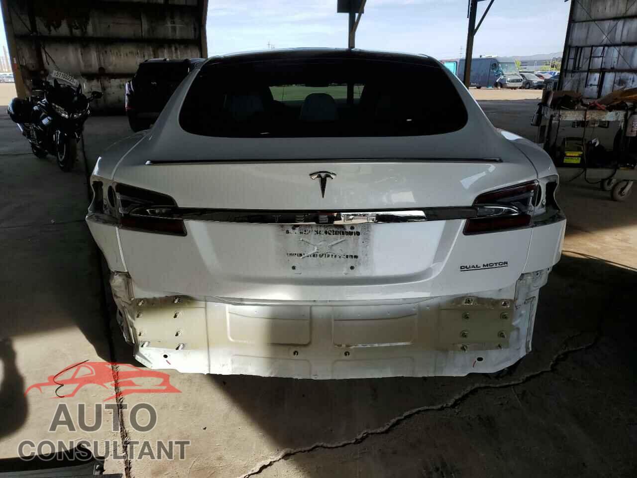 TESLA MODEL S 2019 - 5YJSA1E45KF330633