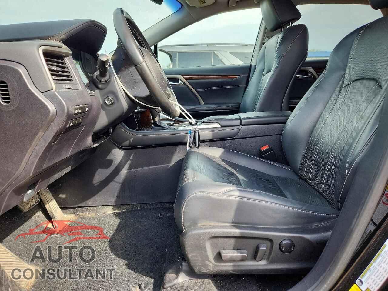 LEXUS RX450 2019 - 2T2BGMCA1KC038793