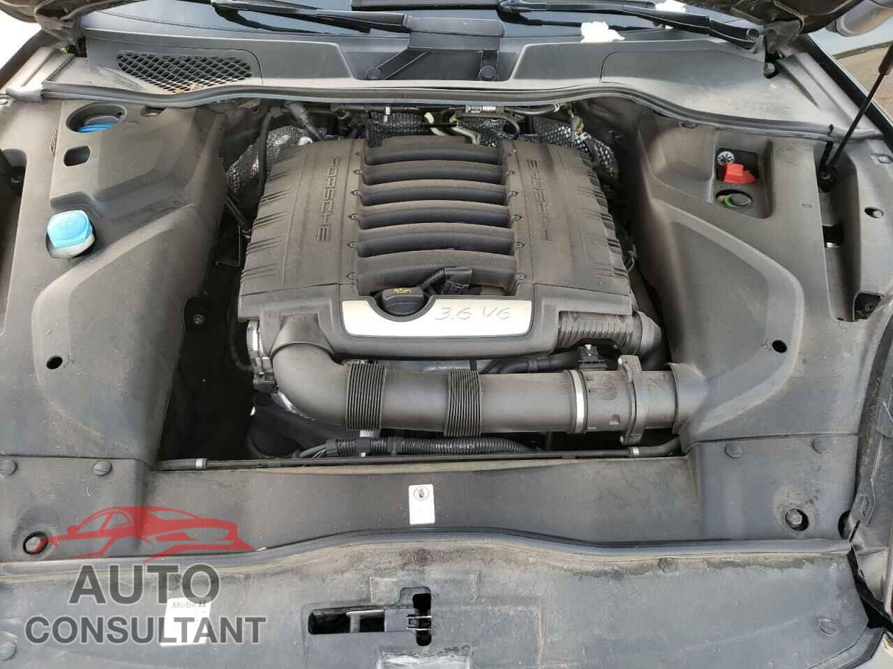 PORSCHE CAYENNE 2018 - WP1AA2A20JKA00954