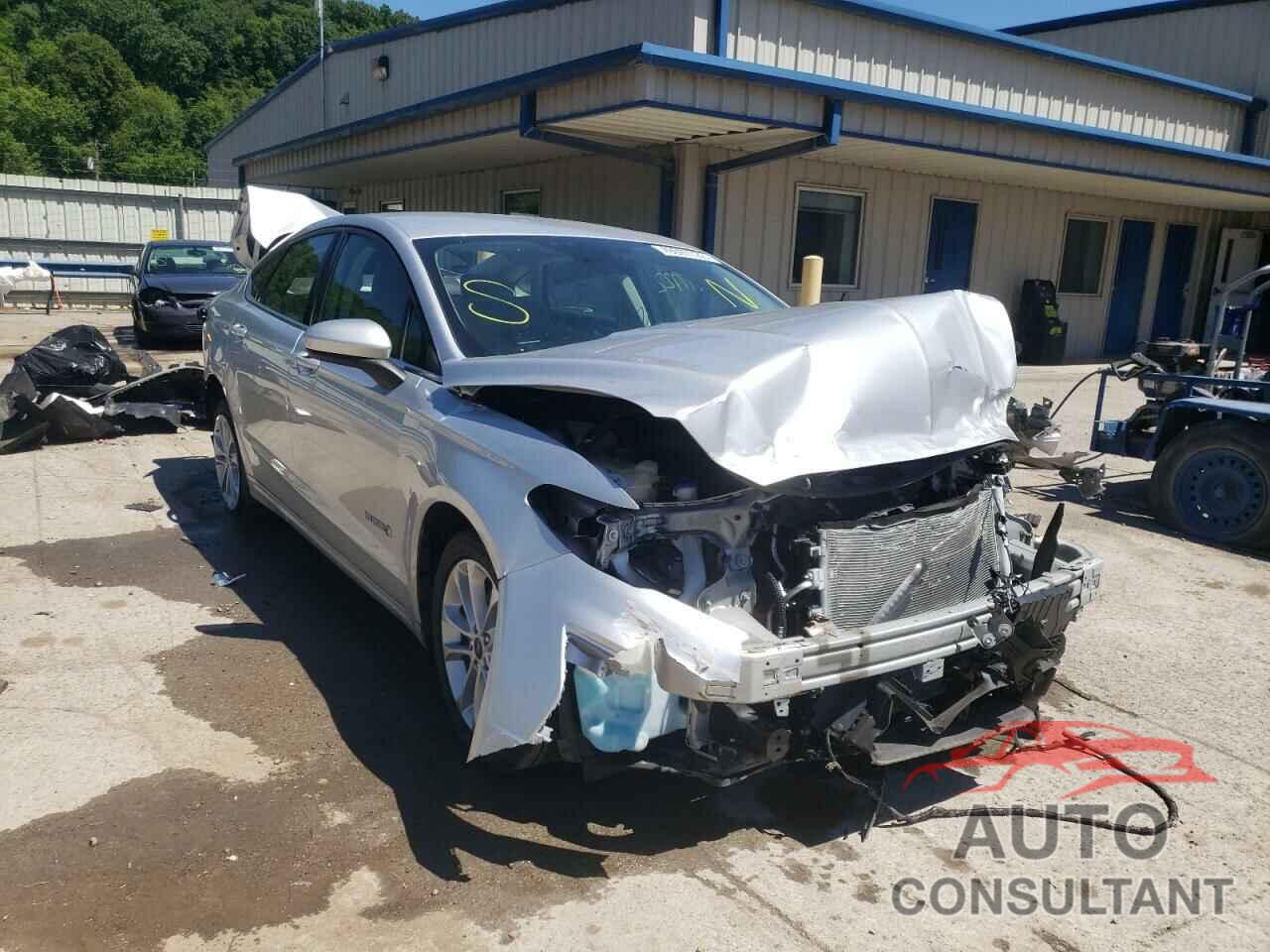 FORD FUSION 2019 - 3FA6P0LU5KR214821