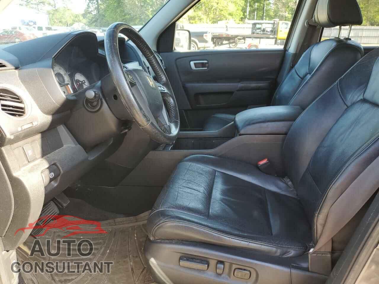HONDA PILOT 2011 - 5FNYF3H54BB011753