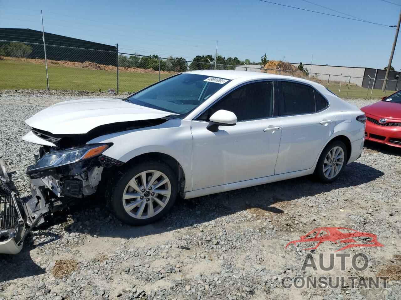 TOYOTA CAMRY 2022 - 4T1C11AK9NU697745