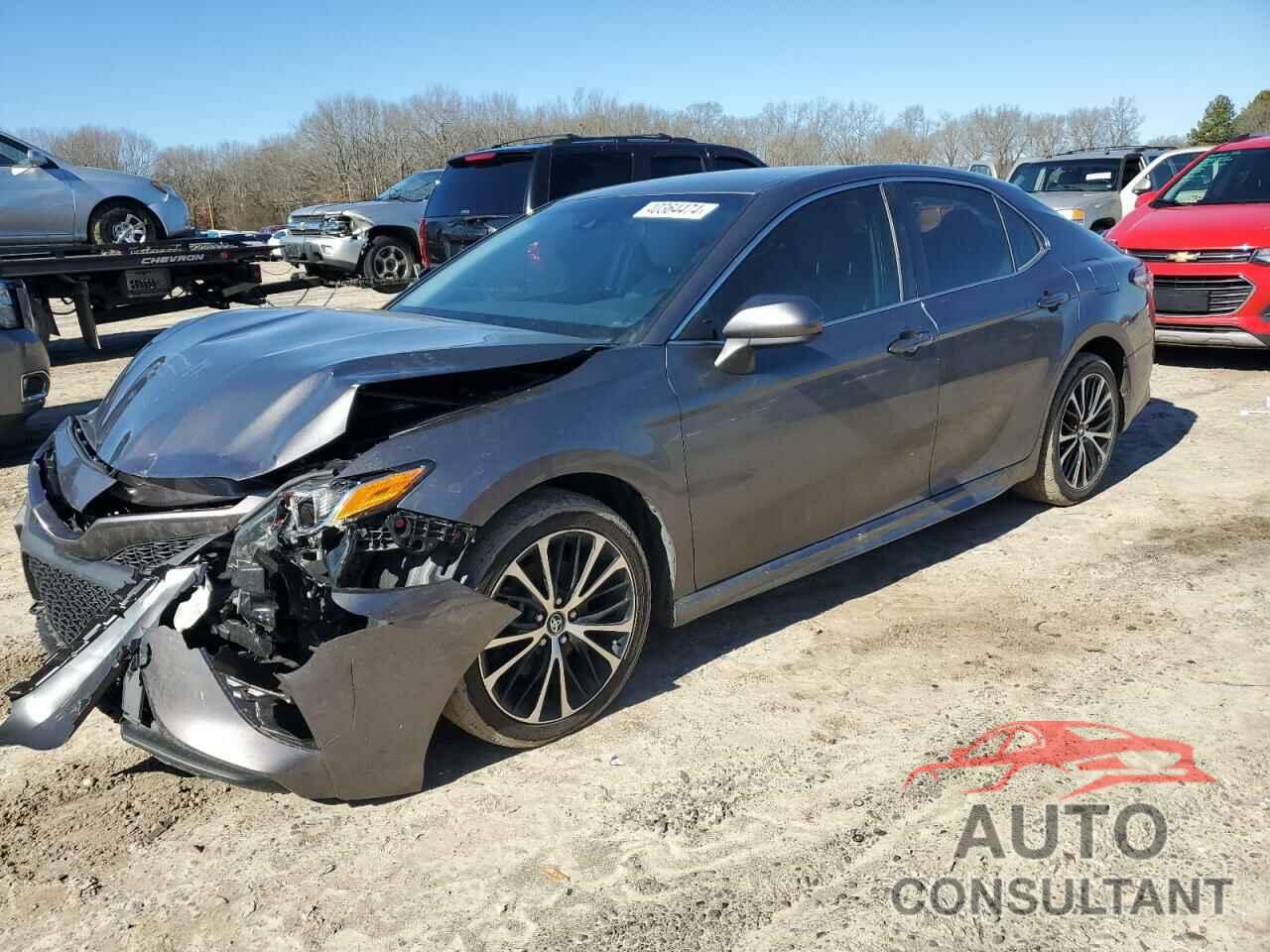 TOYOTA CAMRY 2018 - 4T1B11HK9JU014602