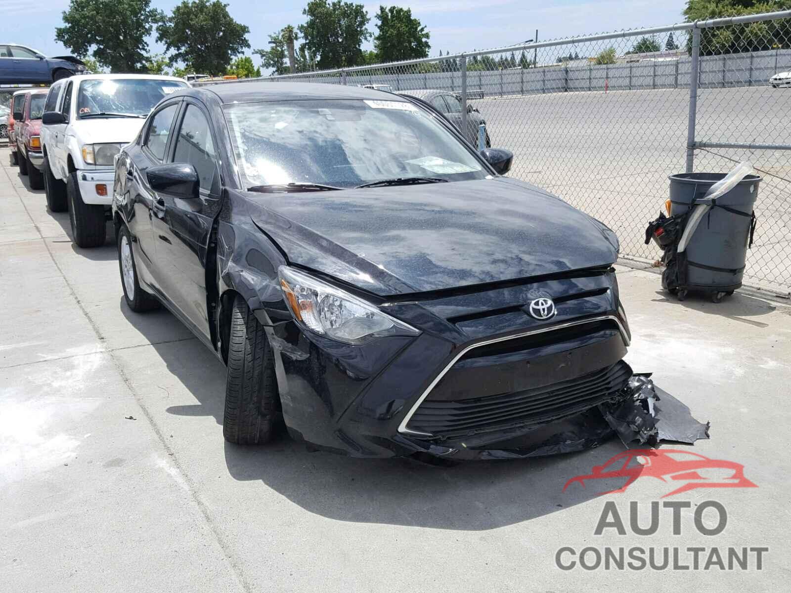 TOYOTA YARIS 2017 - 3MYDLBYV9HY185866