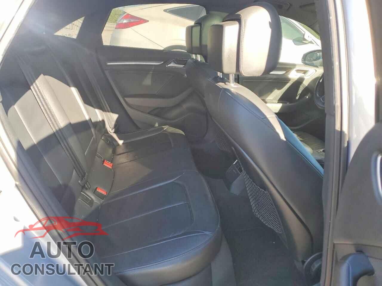 AUDI A3 2016 - WAUA7GFF5G1005099