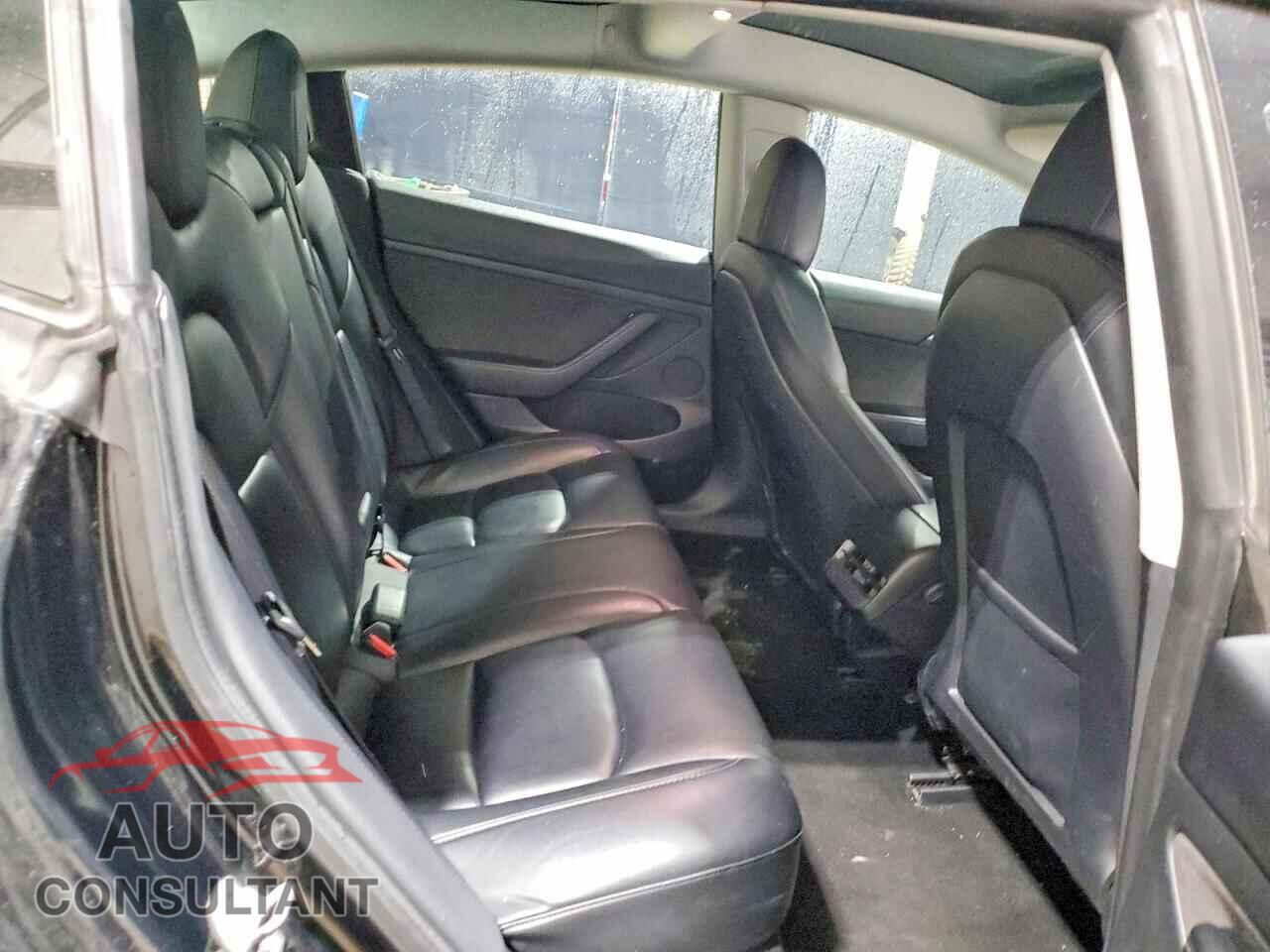 TESLA MODEL 3 2022 - 5YJ3E1EA5NF288337