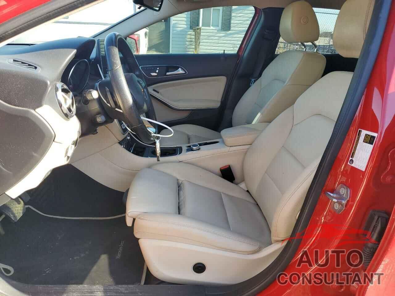 MERCEDES-BENZ GLA-CLASS 2018 - WDCTG4GB5JJ531157