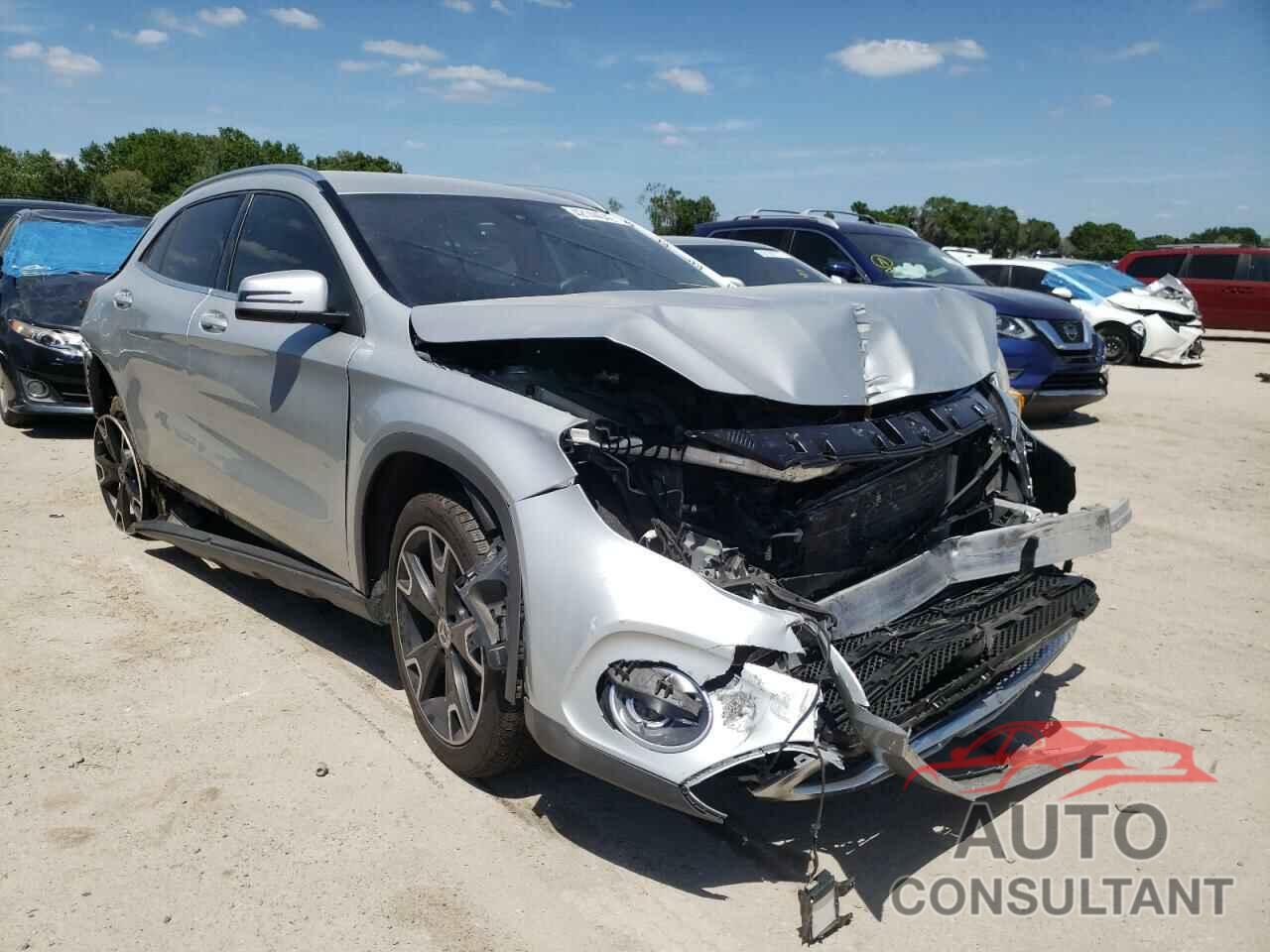 MERCEDES-BENZ GLA-CLASS 2018 - WDCTG4EB7JJ423626