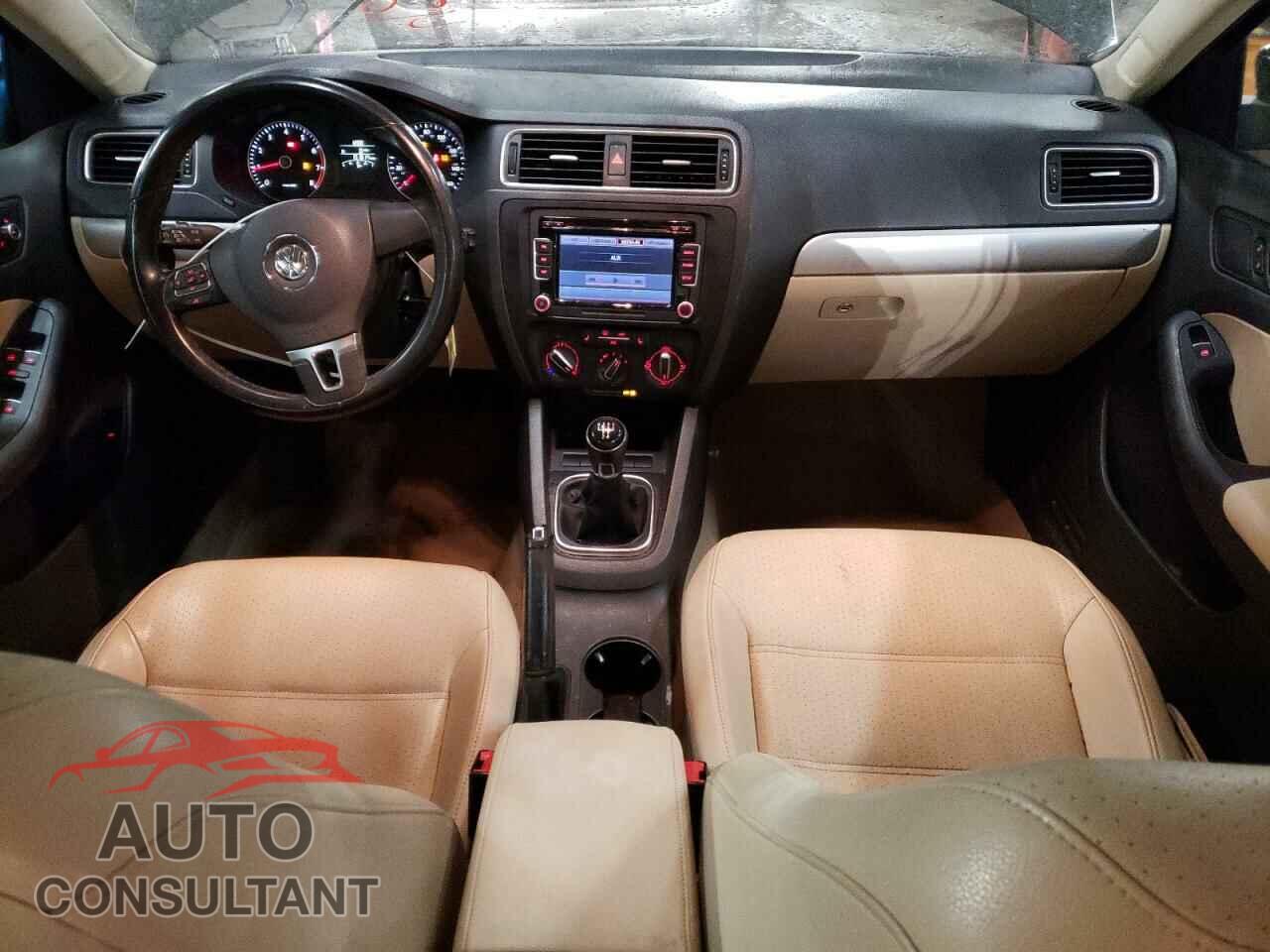 VOLKSWAGEN JETTA 2013 - 3VWBP7AJ3DM435681