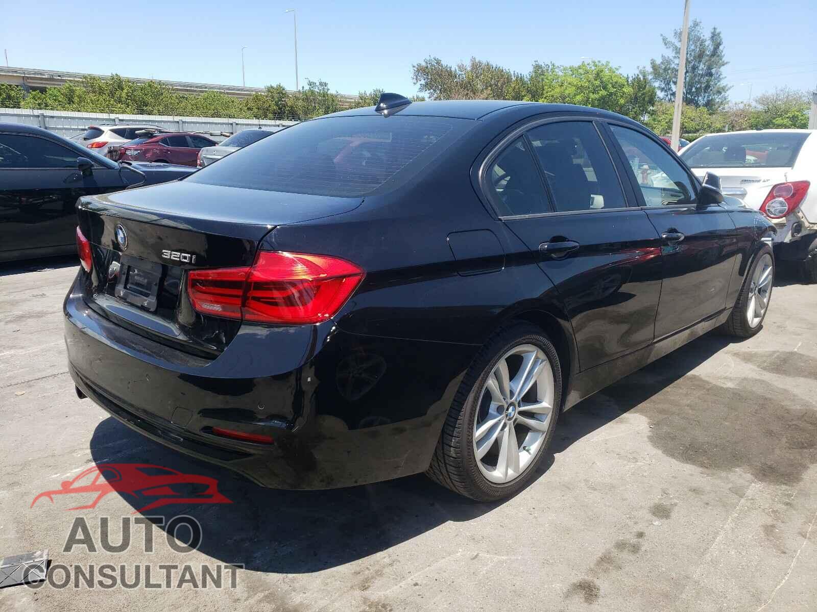 BMW 3 SERIES 2017 - WBA8E1G32HNU17089