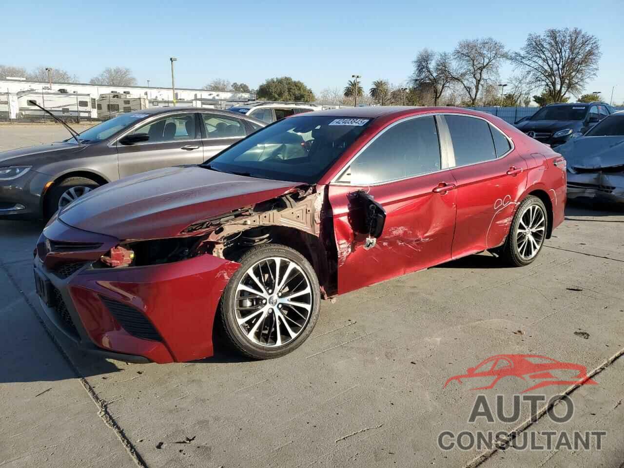 TOYOTA CAMRY 2018 - 4T1B11HK0JU659381