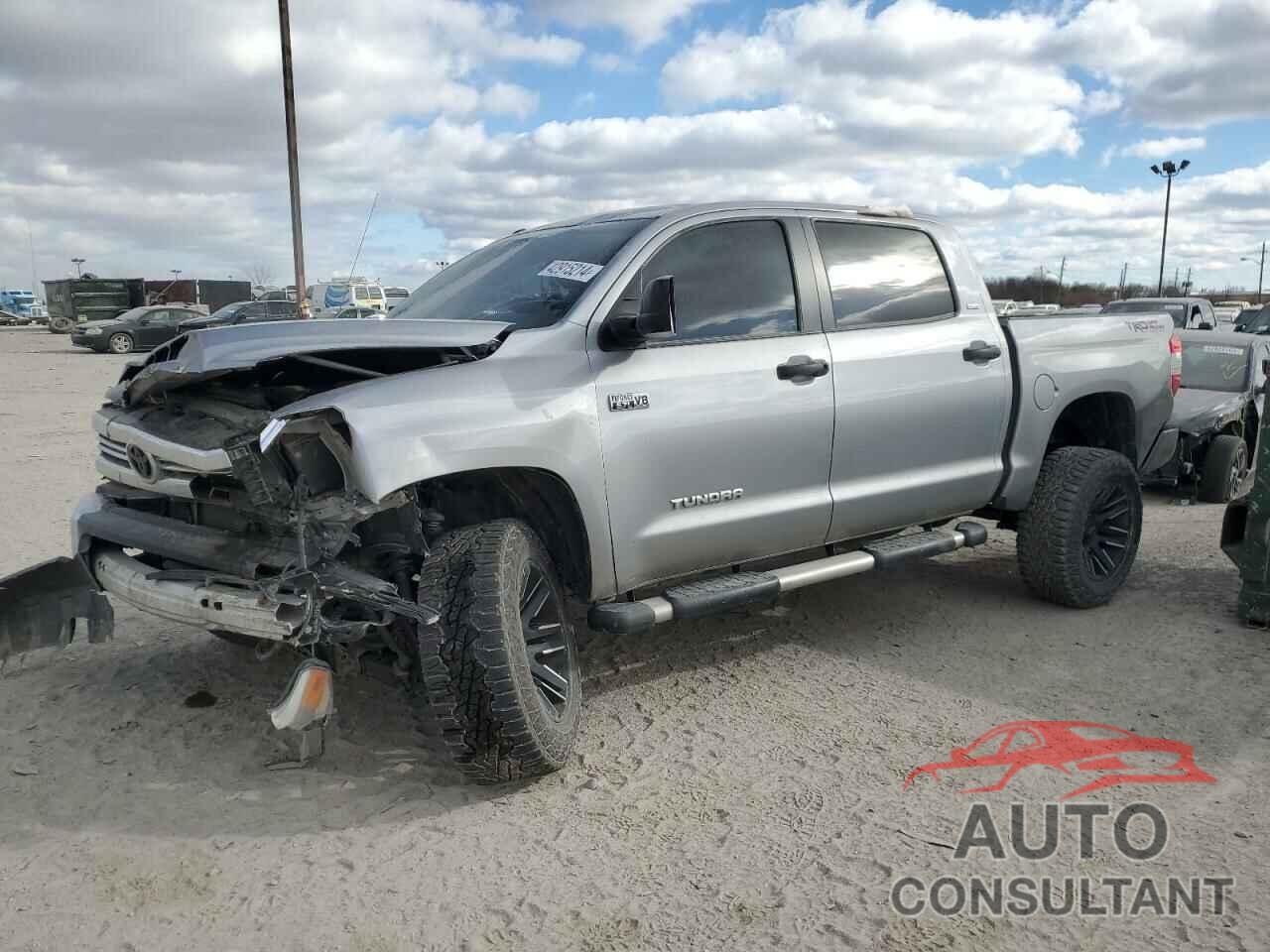 TOYOTA TUNDRA 2017 - 5TFDW5F17HX612230