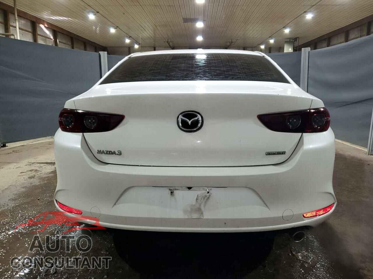 MAZDA 3 2019 - 3MZBPABL3KM112368