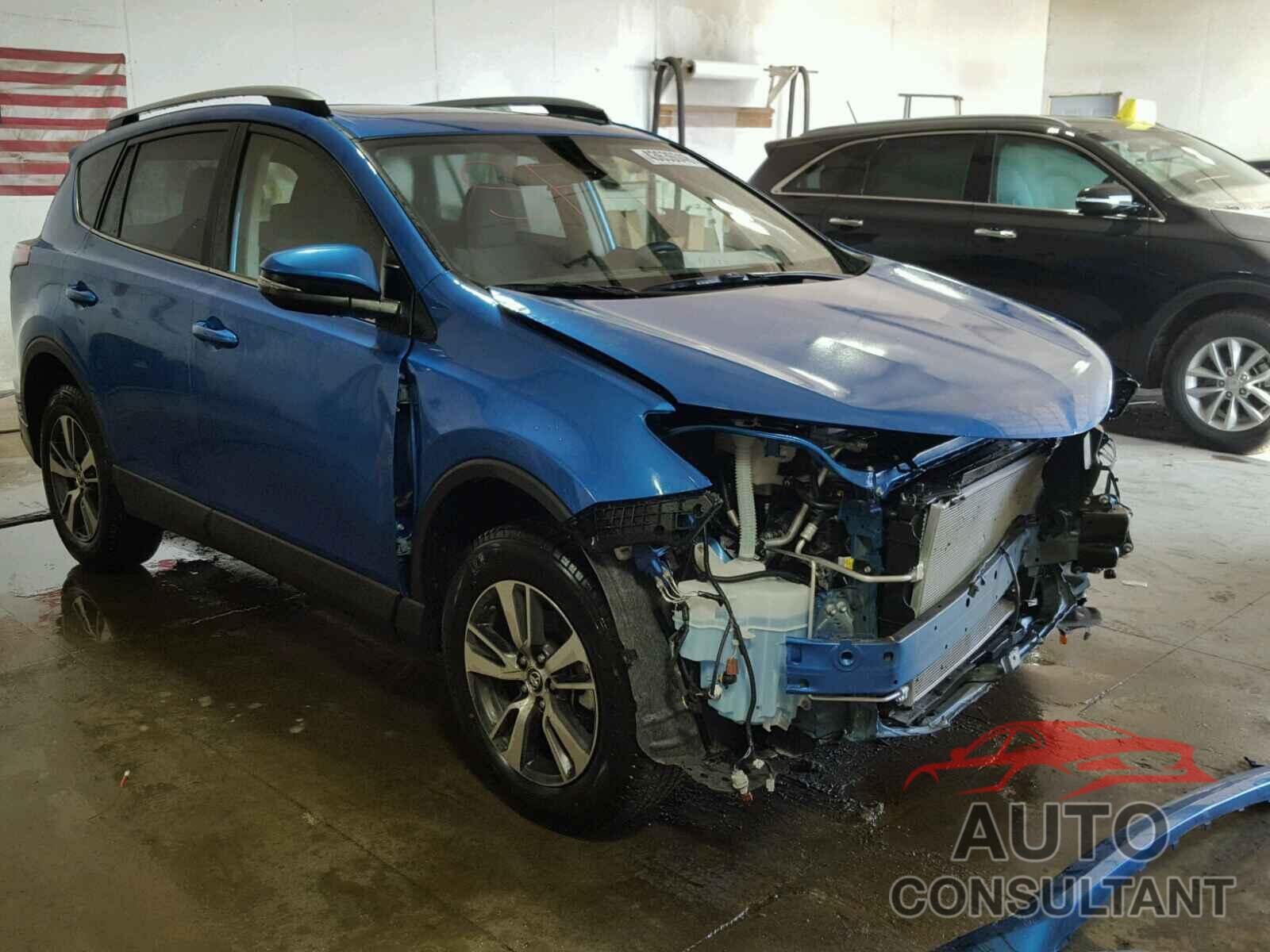 TOYOTA RAV4 XLE 2018 - JTMRFREV0JJ727519
