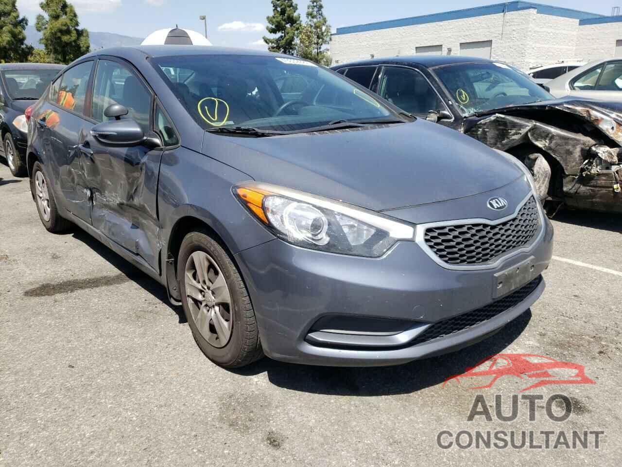 KIA FORTE 2016 - KNAFX4A6XG5549117