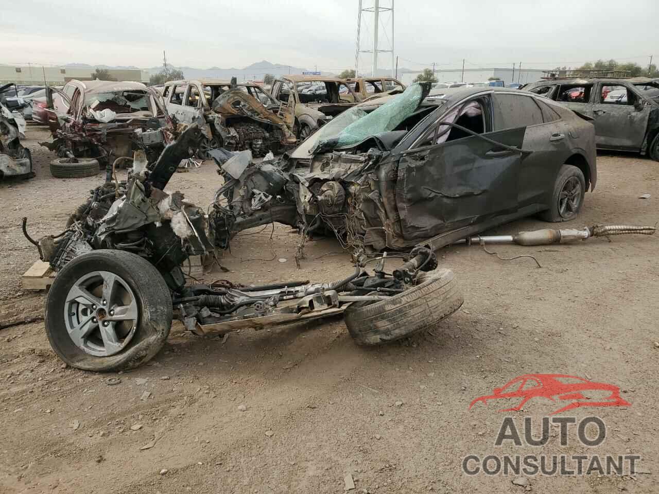 KIA K5 2023 - 5XXG14J28PG210163