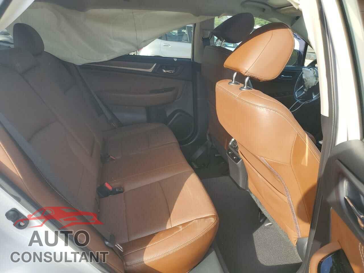 SUBARU OUTBACK 2017 - 4S4BSATC7H3352870