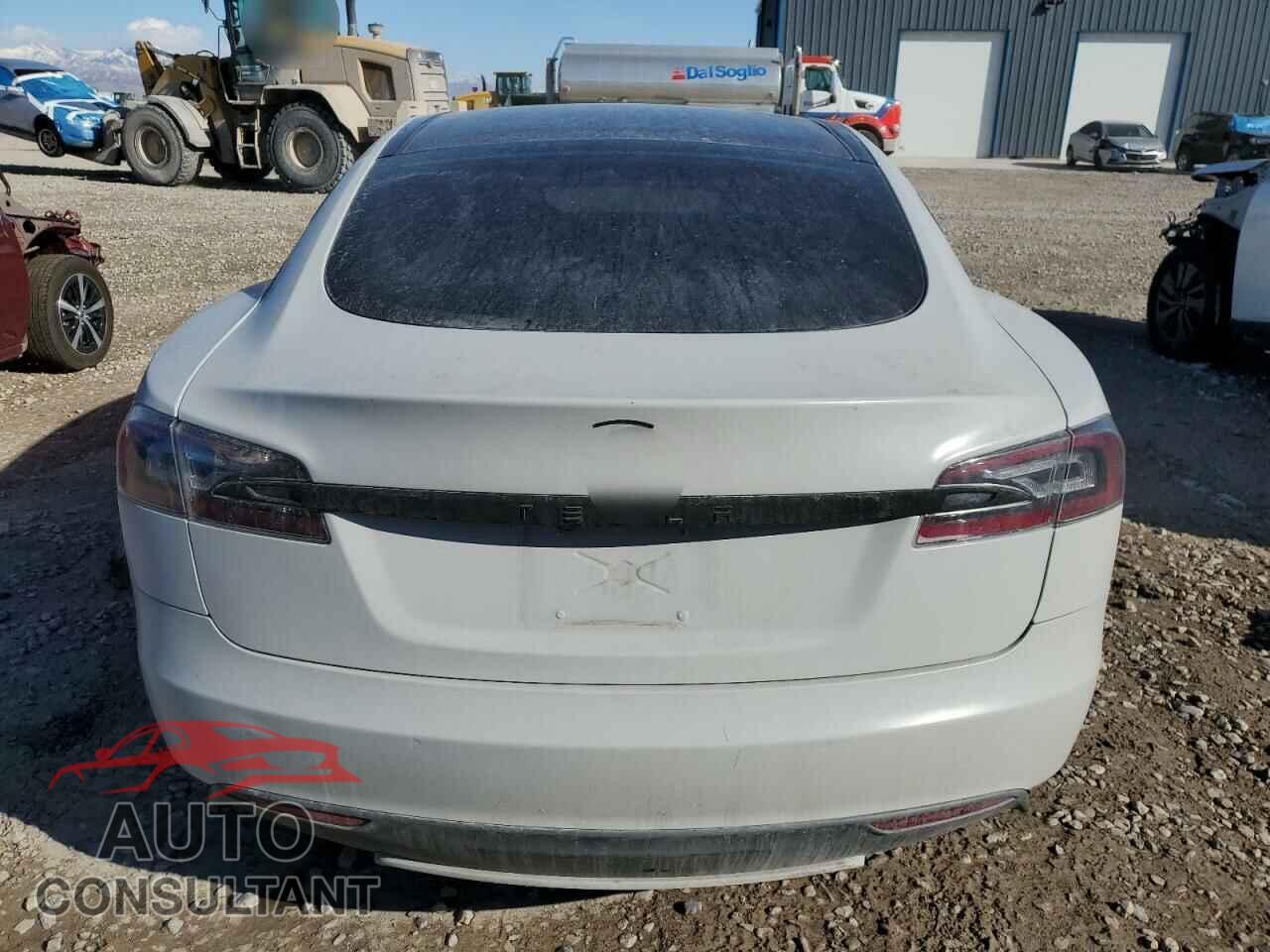 TESLA MODEL S 2015 - 5YJSA1H27FF083891